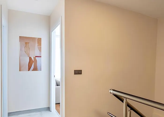 Sa Apartments! Lux 2br Duplex 150m To The Apartman